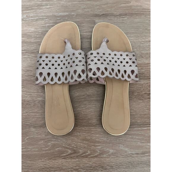 Tan Womans Thong Sandals Size 7.5 - Picture 11 of 16